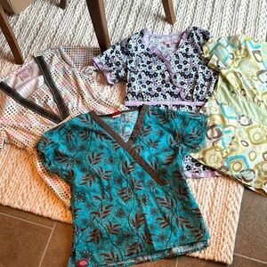 Scrub tops Sz small Excellent quality and condition. Sold as a 4 pack lot